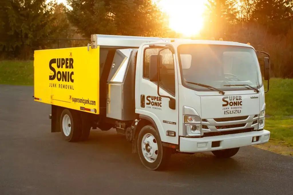 Supersonic Truck for the Junk Removal in Auburn WA